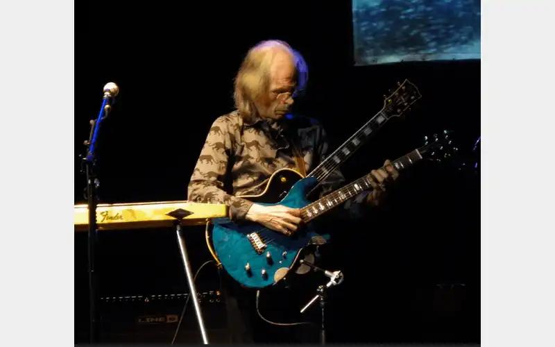 The Harmonious Journey of Steve Howe Mastering Guitar Through Passion and Exploration