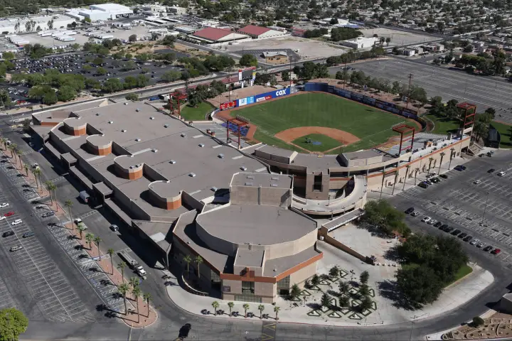 Lennar Acquires Cashman Center for $36.15M with Redevelopment Plans in Las Vegas