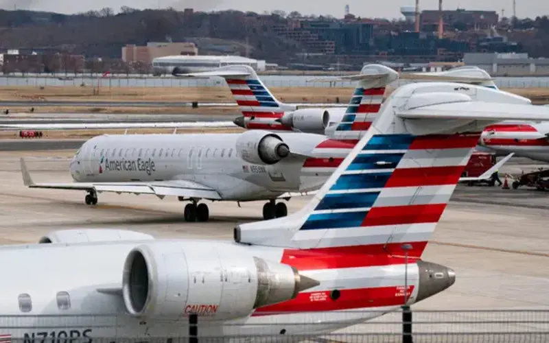 Two American Eagle Planes Clip Wings at Reagan National Airport; FAA Investigates