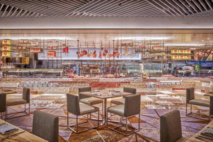 Despite Online Rumors Bacchanal Buffet at Caesars Palace Will Remain Open