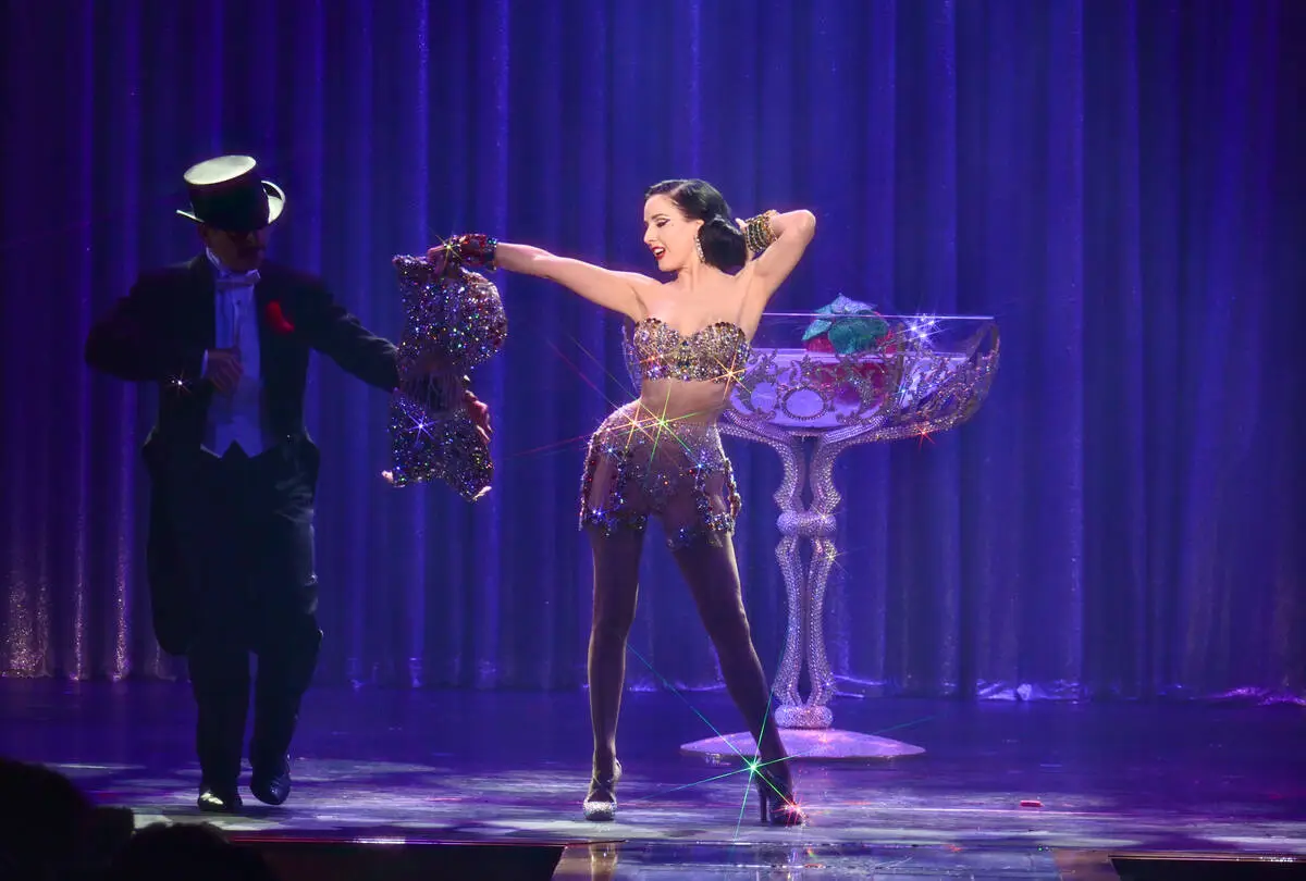 Dita Von Teese Extends Las Vegas Burlesque Show Through Fall