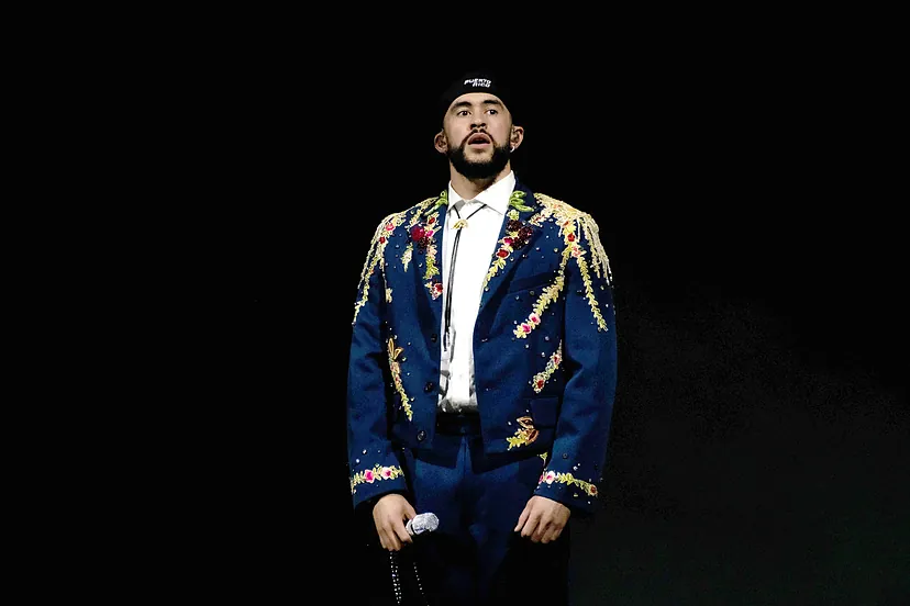 Bad Bunny aconseja bajar las expectativas sobre su gira: ‘No soy Taylor Swift’