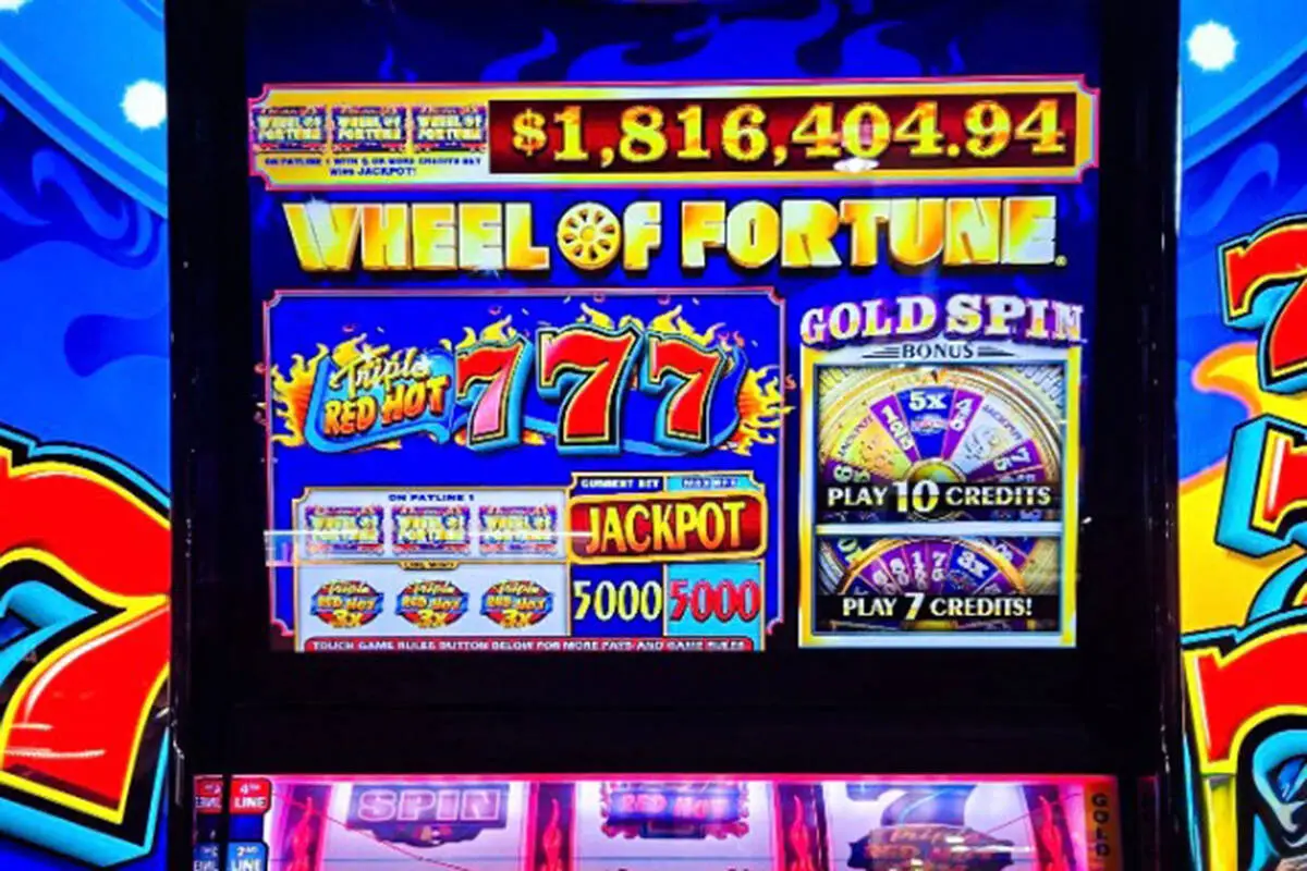 Traveler Hits $1.8 Million Jackpot at Las Vegas Airport Slot Machine