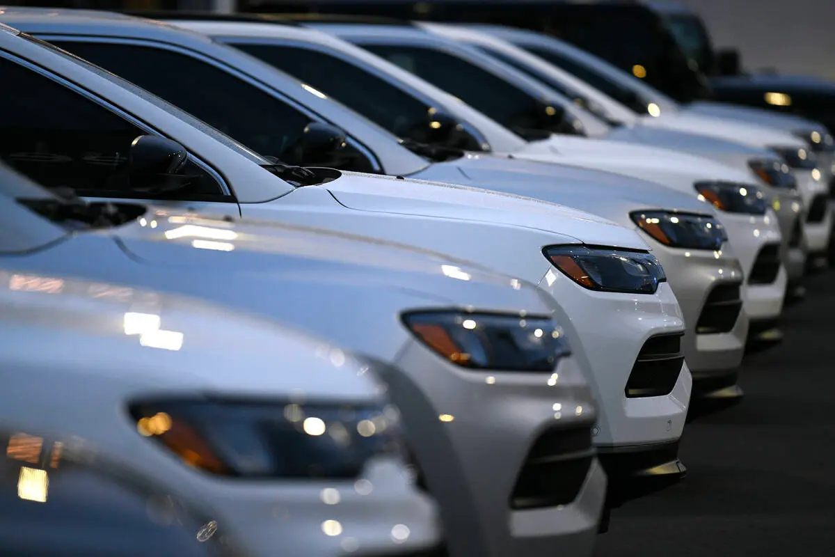 Vegas Valley Color Impact on Car Depreciation: White and Black Lead in Value Loss