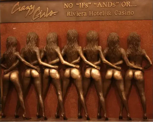 Las Vegas Iconic Statue Finds New Home Downtown