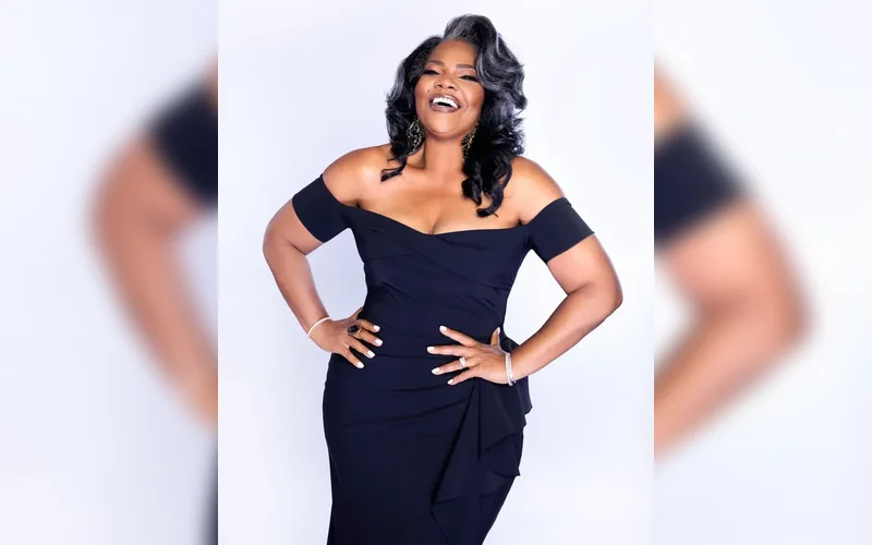 💬 Mo’Nique Says “I Don’t Do Religion, I Do Love” — And The Internet is Listening