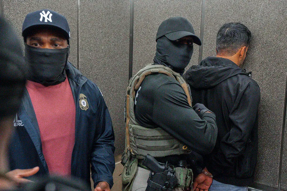 Attorneys General Urge Congress to Ban Masked Federal Immigration Agents
