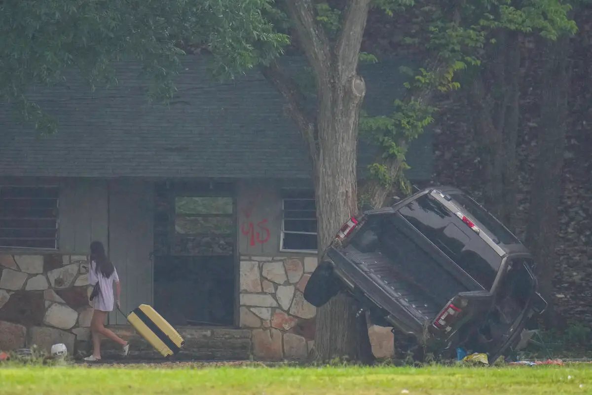 Tragic Flash Floods in Kerrville Texas: Community Reeling from Losses and Ongoing Search Efforts
