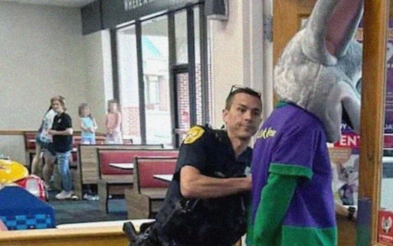 Tallahassee Birthday Party Crasher: Chuck E. Cheese Mascot Arrested for Credit Card Fraud