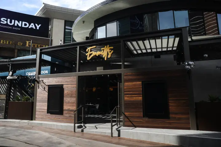 Emmitt Smith’s Las Vegas Steakhouse Closes Over $400000 Unpaid Rent