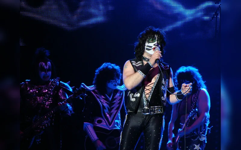 Original Kiss Drummer Peter Criss Teases Halloween Announcement