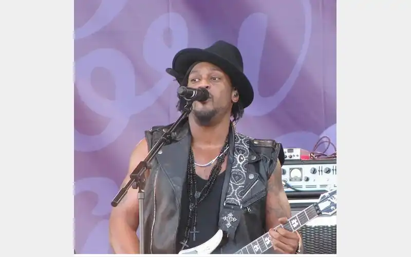 R&B Icon D’Angelo Dies at 51 After a Private Battle with Pancreatic Cancer