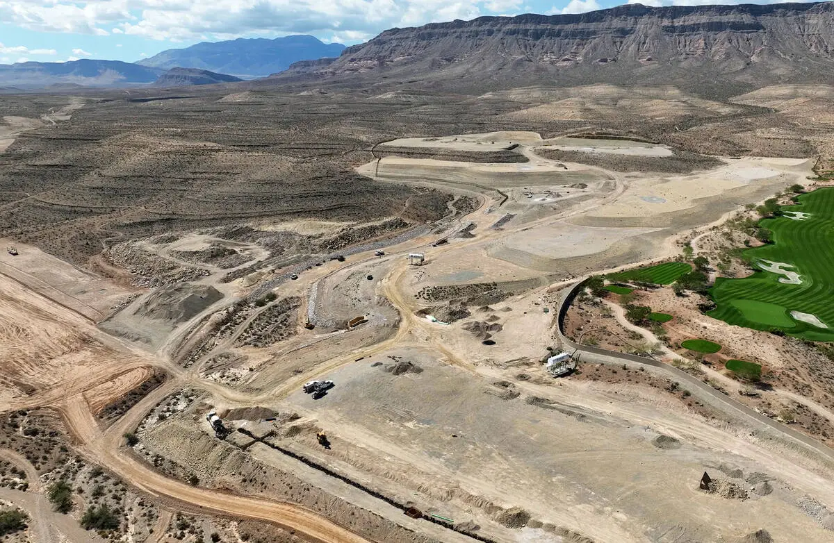 Summit Club Land Sales Set Records as Luxury Buyers Flock to Summerlin Enclave