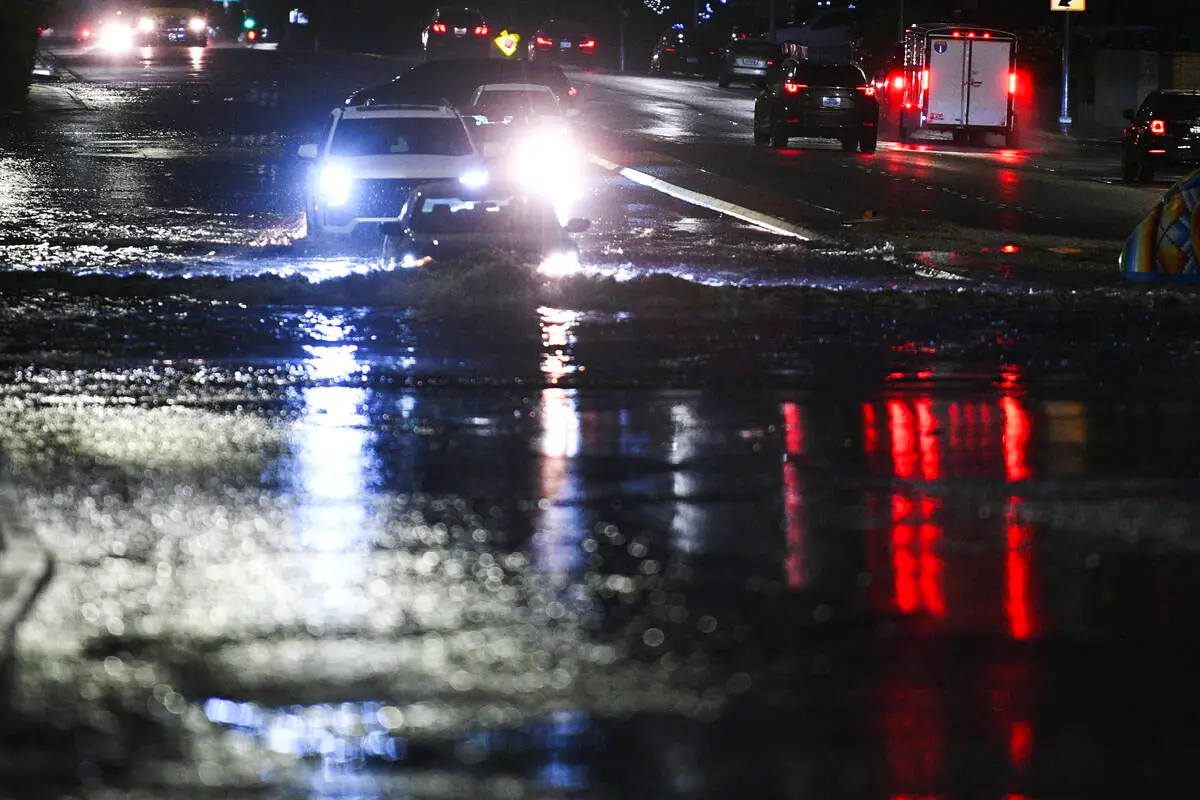 Flooding in Las Vegas Wash Prompts Rescues as Search for Missing Man Continues