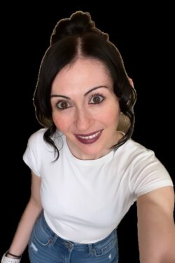 Chloe D (2-6pm PST) Chloe D (2-6pm PST)