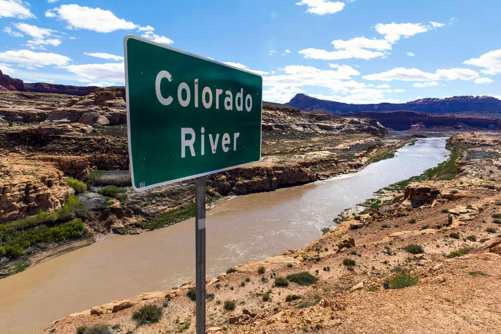 Colorado River States Face February Deadline as Federal Officials Urge Breakthrough on Water Sharing Agreement