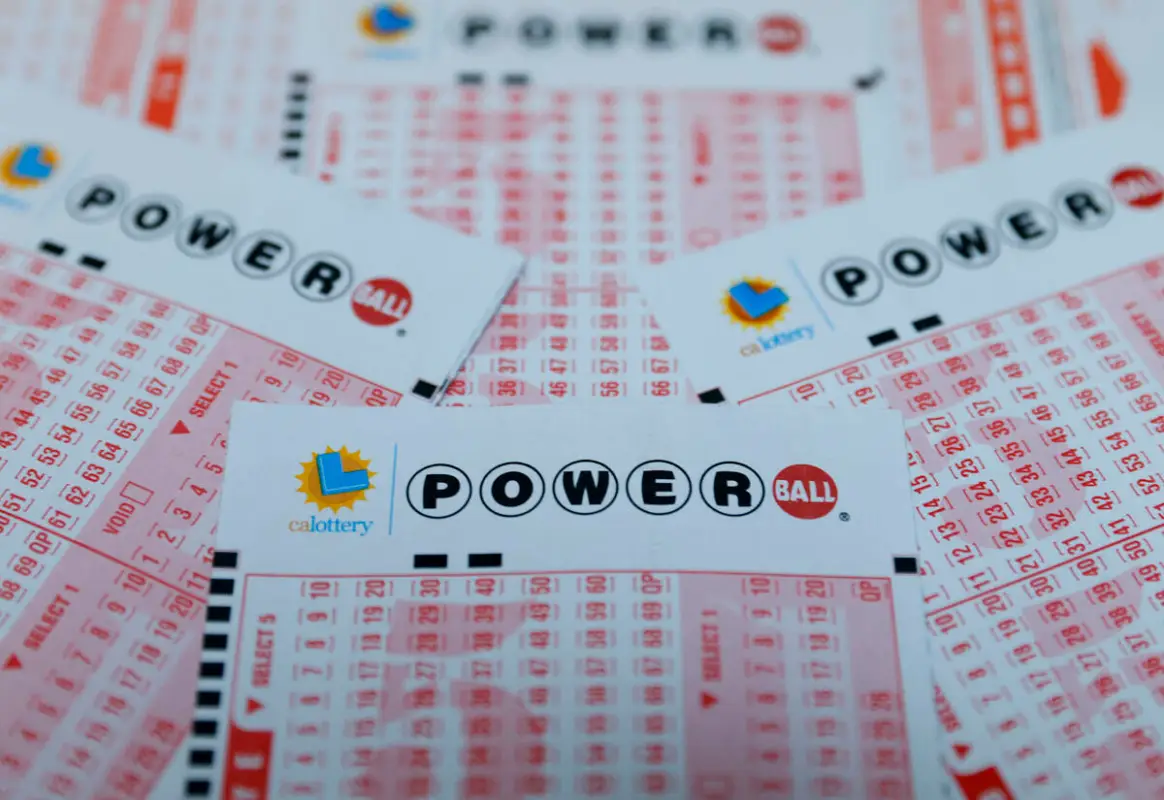 Powerball Jackpot Climbs to $1.7 Billion as Anticipation Builds for Historic Christmas Eve Drawing